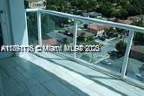 Copropriété à louer à Miami, Floride: 1 chambre, 66.33 m2 № 1944524 - photo 1