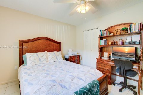 Copropriété à vendre à Pembroke Pines, Floride: 2 chambres, 126.72 m2 № 2043922 - photo 29