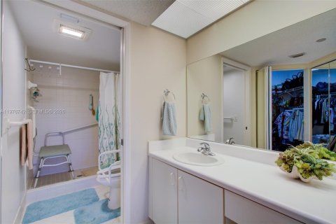 Copropriété à vendre à Pembroke Pines, Floride: 2 chambres, 126.72 m2 № 2043922 - photo 25