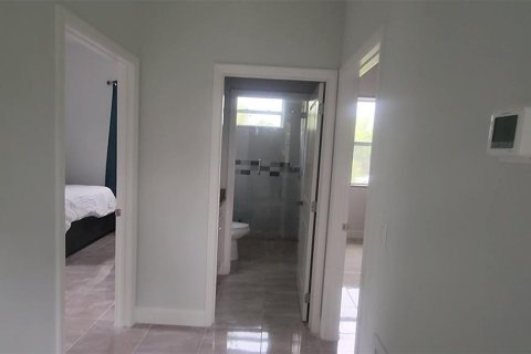 Снять в аренду квартиру в Орландо, Флорида 6 комнат, 122.91м2, № 1669858 - фото 8