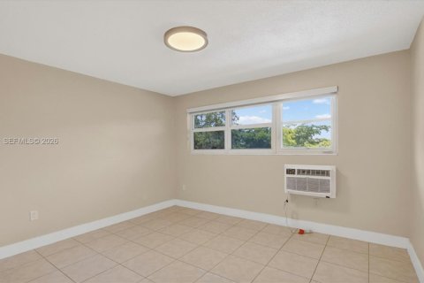 Condo in Miami, Florida, 1 bedroom  № 2247543 - photo 19
