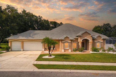 House in Cocoa, Florida 5 bedrooms, 317.63 sq.m. № 2398889