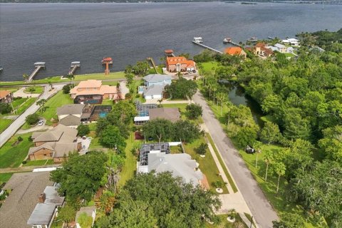 House in Cocoa, Florida 5 bedrooms, 317.63 sq.m. № 2398889 - photo 9
