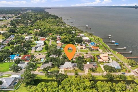 House in Cocoa, Florida 5 bedrooms, 317.63 sq.m. № 2398889 - photo 11