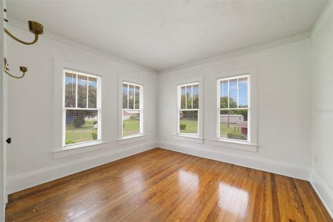 Villa ou maison à vendre à Lake Alfred, Floride: 5 chambres, 172.52 m2 № 2283904 - photo 16