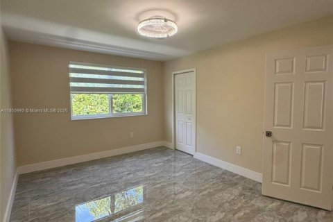 Townhouse in Miami, Florida 2 bedrooms, 92.9 sq.m. № 1854762 - photo 30