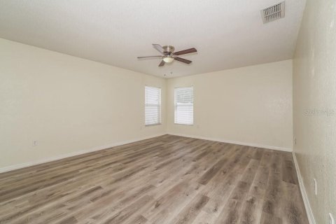 Villa ou maison à louer à Winter Haven, Floride: 3 chambres, 173.17 m2 № 2383522 - photo 10