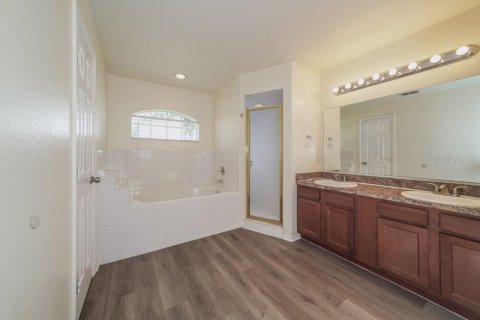Villa ou maison à louer à Winter Haven, Floride: 3 chambres, 173.17 m2 № 2383522 - photo 12
