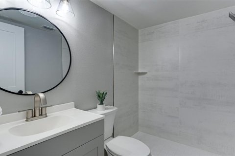 Купить кондоминиум в Сарасота, Флорида 6 комнат, 102.94м2, № 1558397 - фото 27