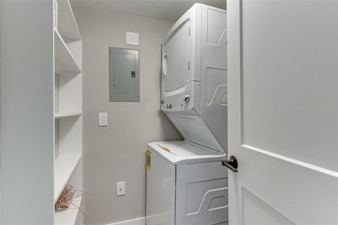 Купить кондоминиум в Сарасота, Флорида 6 комнат, 102.94м2, № 1558397 - фото 28