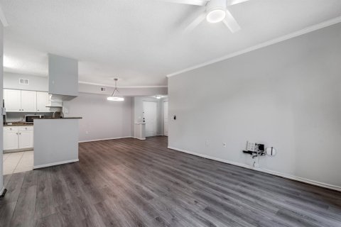 Condo in Boynton Beach, Florida, 2 bedrooms № 2283198 - photo 4