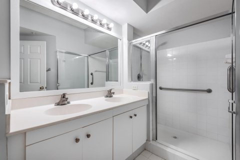 Condo in Boynton Beach, Florida, 2 bedrooms № 2283198 - photo 12