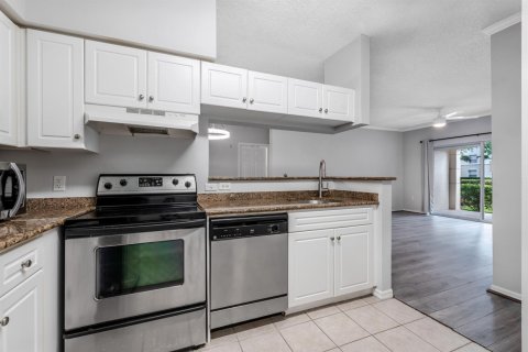 Condo in Boynton Beach, Florida, 2 bedrooms № 2283198 - photo 7