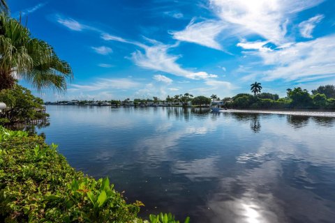 Condo in Boynton Beach, Florida, 2 bedrooms № 2283198 - photo 27
