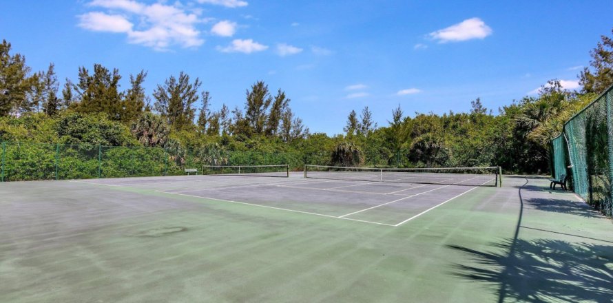 Condo in Hutchinson Island South, Florida, 2 bedrooms  № 1228856