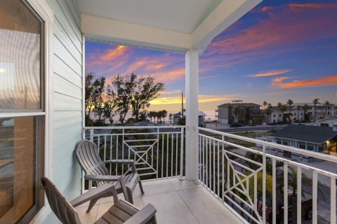 Villa ou maison à vendre à Bradenton Beach, Floride: 4 chambres, 196.3 m2 № 1908963 - photo 2