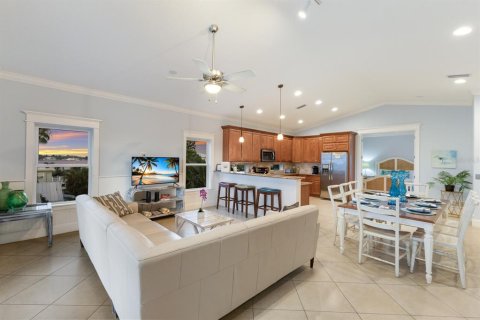 Villa ou maison à vendre à Bradenton Beach, Floride: 4 chambres, 196.3 m2 № 1908963 - photo 6