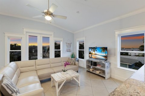 Villa ou maison à vendre à Bradenton Beach, Floride: 4 chambres, 196.3 m2 № 1908963 - photo 5