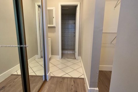 Condo in Plantation, Florida, 2 bedrooms  № 1867515 - photo 8