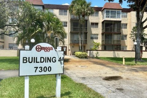 Condo in Plantation, Florida, 2 bedrooms  № 1867515 - photo 1