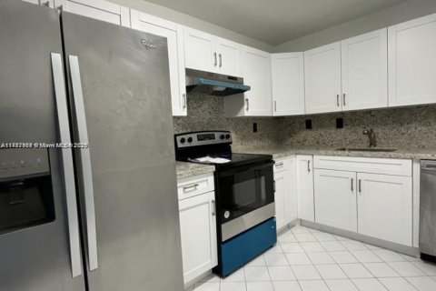 Condo in Plantation, Florida, 2 bedrooms  № 1867515 - photo 5