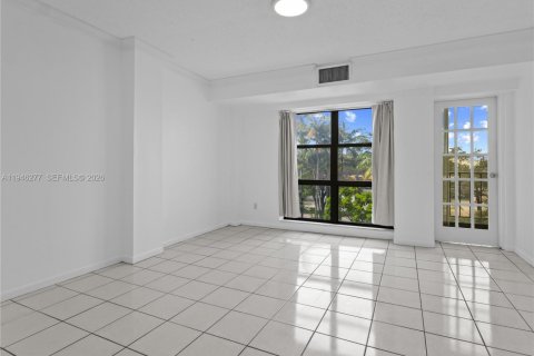 Condo in Key Biscayne, Florida, 2 bedrooms  № 2003041 - photo 19