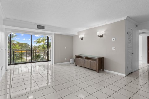 Condo in Key Biscayne, Florida, 2 bedrooms  № 2003041 - photo 10