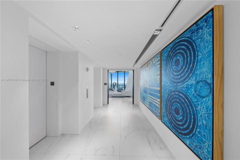 Condo in Miami, Florida, 4 bedrooms  № 1964133 - photo 13