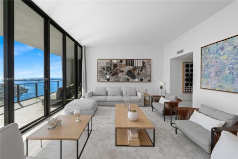 Condo in Miami, Florida, 4 bedrooms  № 1964133 - photo 17