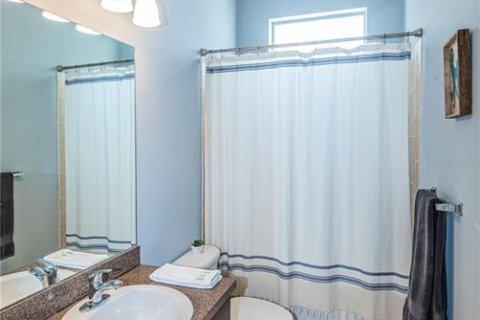 Condo in Saint Petersburg, Florida, 2 bedrooms  № 2198075 - photo 26