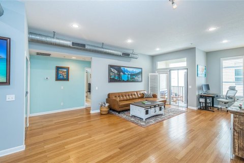 Condo in Saint Petersburg, Florida, 2 bedrooms  № 2198075 - photo 4