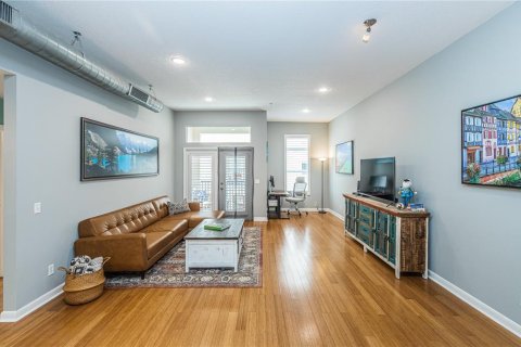 Condo in Saint Petersburg, Florida, 2 bedrooms  № 2198075 - photo 5
