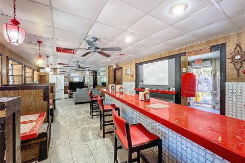 Propiedad comercial en venta en Shady Hills, Florida, 282.42 m2 № 1555858 - foto 13