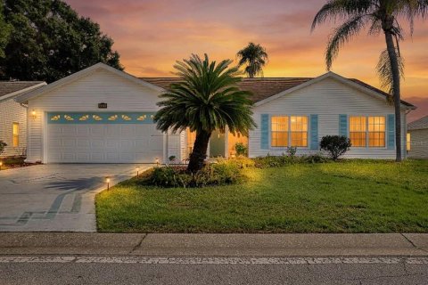 Casa en Leesburg, Florida 2 dormitorios, 173.26 m2 № 2364395