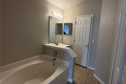 Casa en alquiler en Orlando, Florida, 3 dormitorios, 117.43 m2 № 2113810 - foto 22