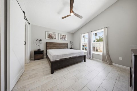 House in Kissimmee, Florida 3 bedrooms, 132.48 sq.m. № 2230108 - photo 9