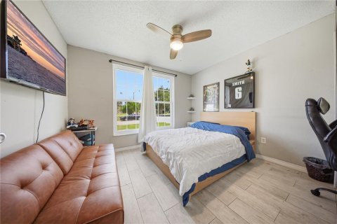 House in Kissimmee, Florida 3 bedrooms, 132.48 sq.m. № 2230108 - photo 14