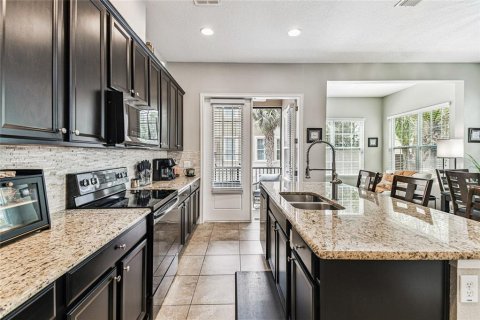 Adosado en venta en Lake Mary, Florida, 4 dormitorios, 232.63 m2 № 1902025 - foto 17