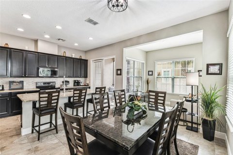 Adosado en venta en Lake Mary, Florida, 4 dormitorios, 232.63 m2 № 1902025 - foto 9