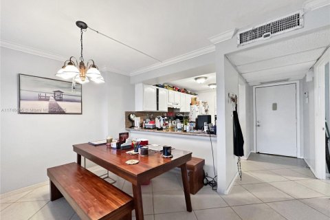 Copropriété à vendre à Boca Raton, Floride: 2 chambres, 101.73 m2 № 1730094 - photo 12