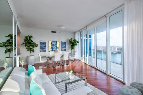 Condominio en venta en Miami Beach, Florida, 2 dormitorios, 147.81 m2 № 2013338 - foto 4