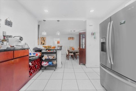 House in North Miami Beach, Florida 3 bedrooms, 113.34 sq.m. № 2055210 - photo 27