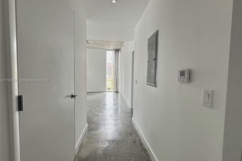 Condominio en venta en Miami, Florida, 2 dormitorios, 90.77 m2 № 1880275 - foto 2