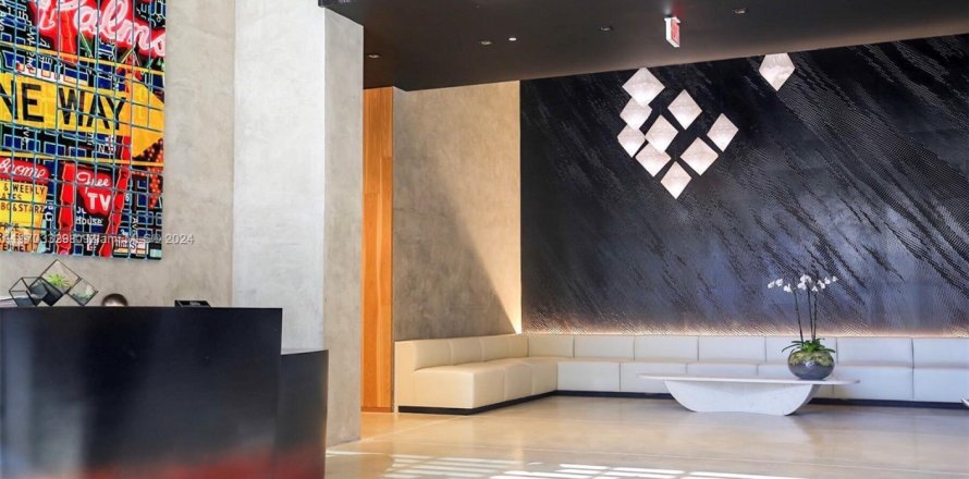 Condominio en Miami, Florida, 2 dormitorios  № 1880275