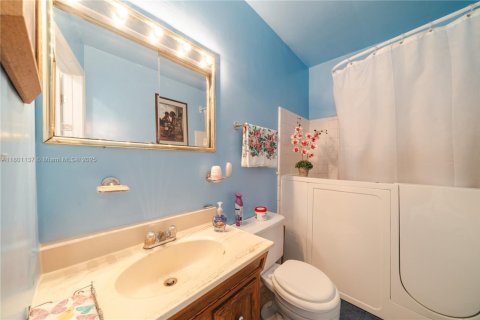 House in Miami Gardens, Florida 3 bedrooms, 95.69 sq.m. № 1741419 - photo 20