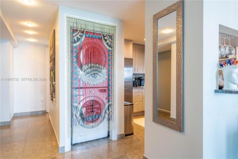 Condominio en alquiler en Miami Beach, Florida, 2 dormitorios, 116.31 m2 № 2031722 - foto 15