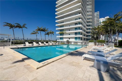 Condominio en alquiler en Miami Beach, Florida, 2 dormitorios, 116.31 m2 № 2031722 - foto 5