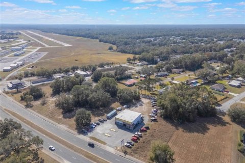 Commercial property in Inverness, Florida 255.48 sq.m. № 2229264