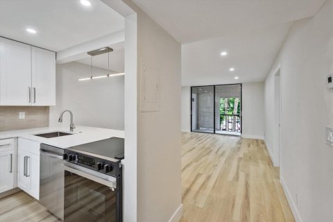 Condo in Delray Beach, Florida, 1 bedroom  № 2169930 - photo 3