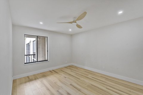Condo in Delray Beach, Florida, 1 bedroom  № 2169930 - photo 16